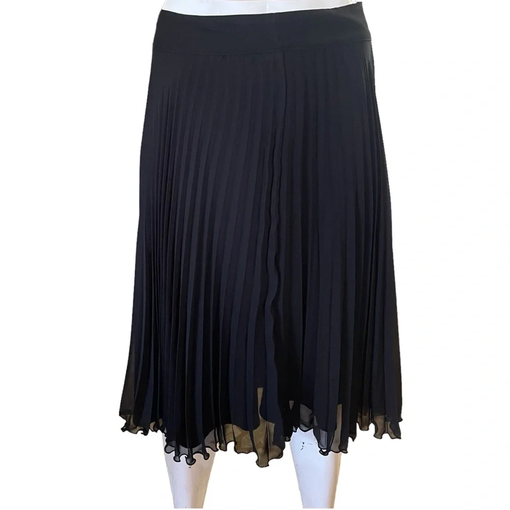 White House Black Market Skirt